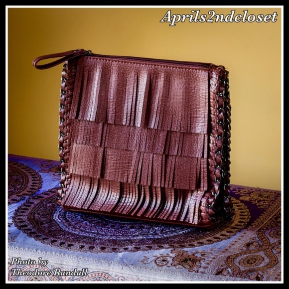 VEGAN LEATHER FRINGE SADDLE SHOULDER TOTE BAG - Picture 2 of 8